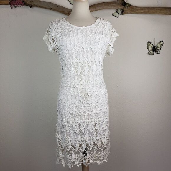 Acemi Dresses & Skirts - Acemi white dress lace crochet overlay